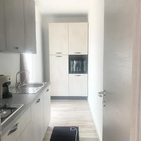 아파트 A Casa Di Anna