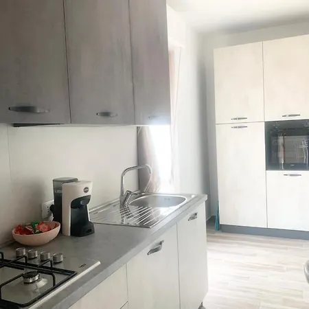 아파트 A Casa Di Anna
